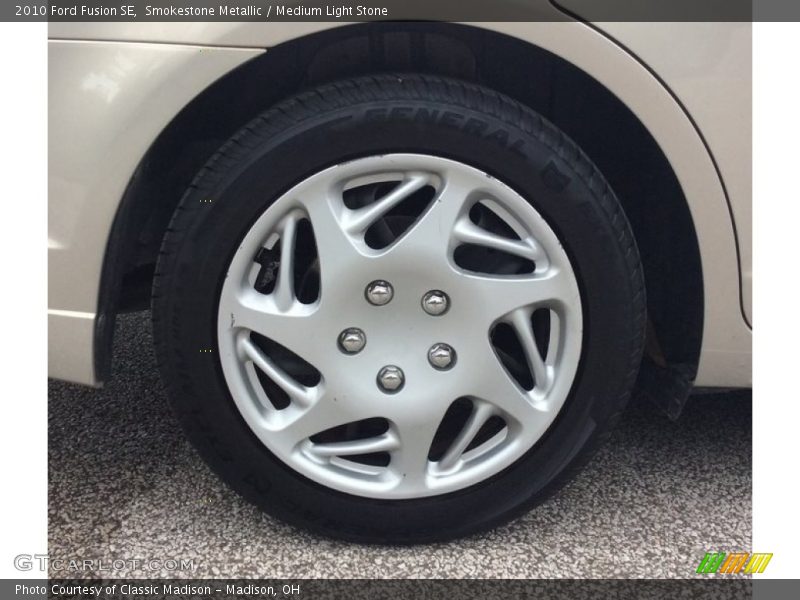 Smokestone Metallic / Medium Light Stone 2010 Ford Fusion SE