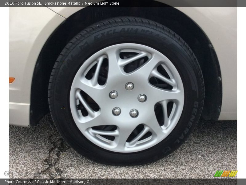 Smokestone Metallic / Medium Light Stone 2010 Ford Fusion SE