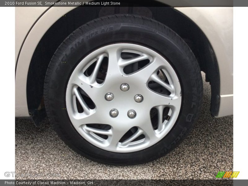 Smokestone Metallic / Medium Light Stone 2010 Ford Fusion SE