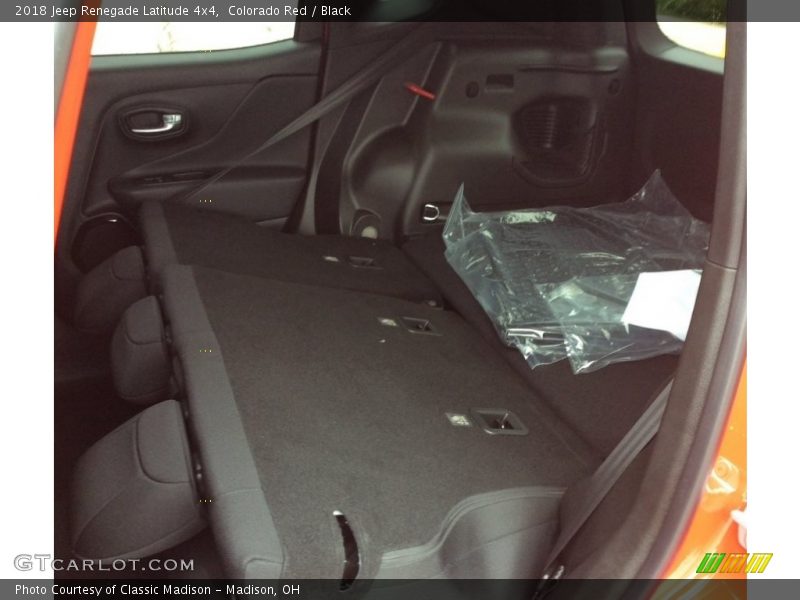 Colorado Red / Black 2018 Jeep Renegade Latitude 4x4