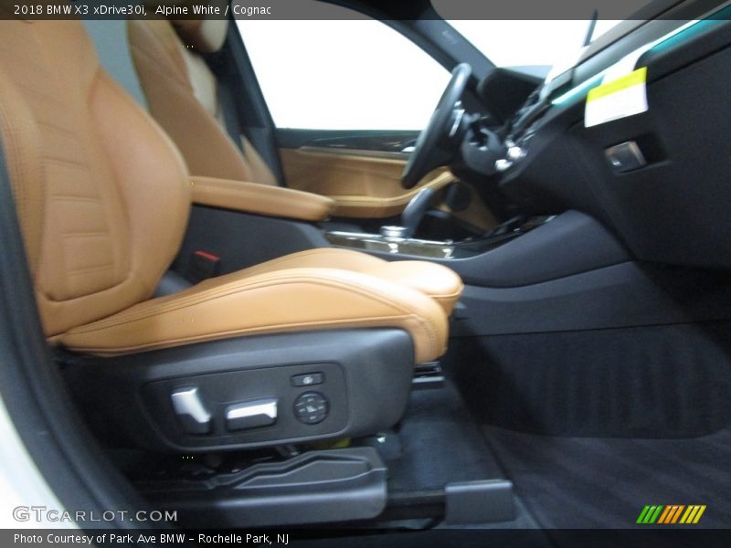 Alpine White / Cognac 2018 BMW X3 xDrive30i