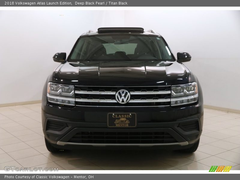 Deep Black Pearl / Titan Black 2018 Volkswagen Atlas Launch Edition