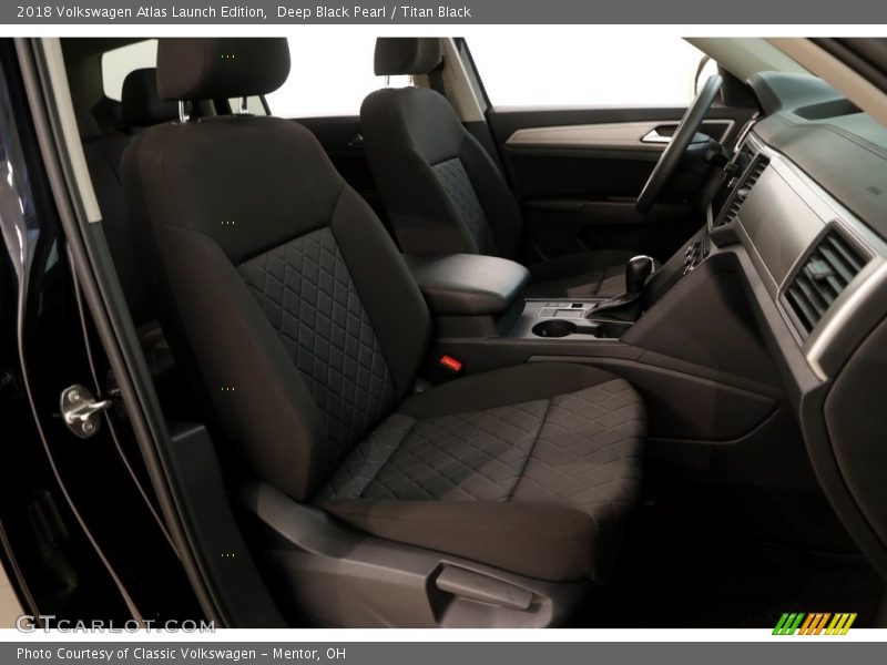Deep Black Pearl / Titan Black 2018 Volkswagen Atlas Launch Edition