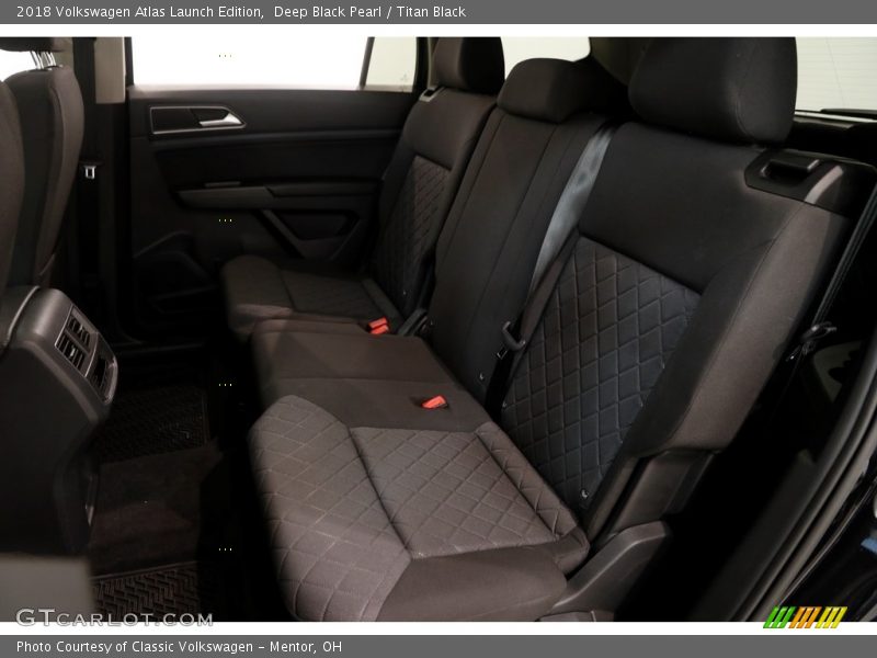 Deep Black Pearl / Titan Black 2018 Volkswagen Atlas Launch Edition