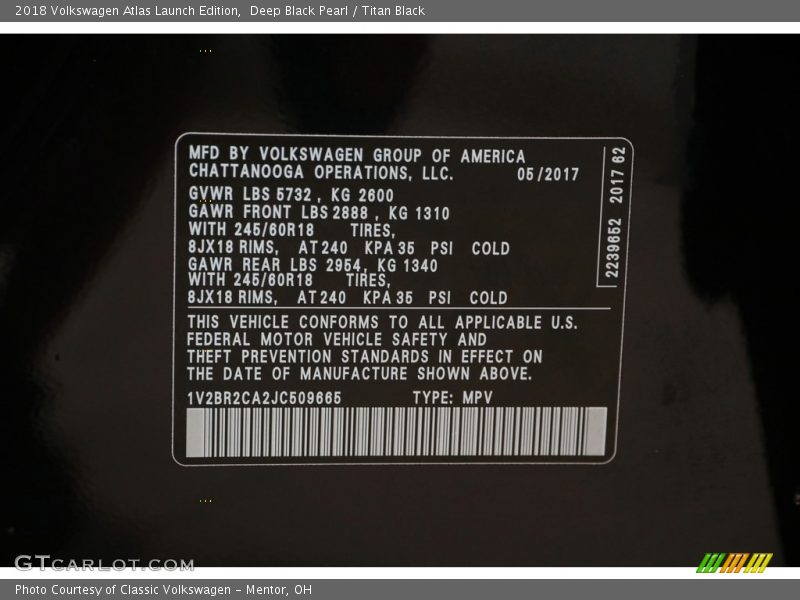 Deep Black Pearl / Titan Black 2018 Volkswagen Atlas Launch Edition