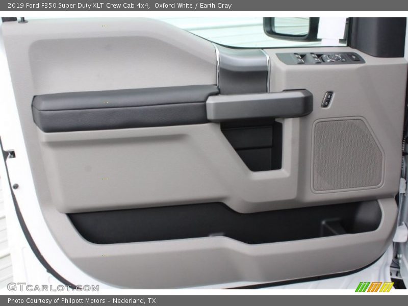 Oxford White / Earth Gray 2019 Ford F350 Super Duty XLT Crew Cab 4x4