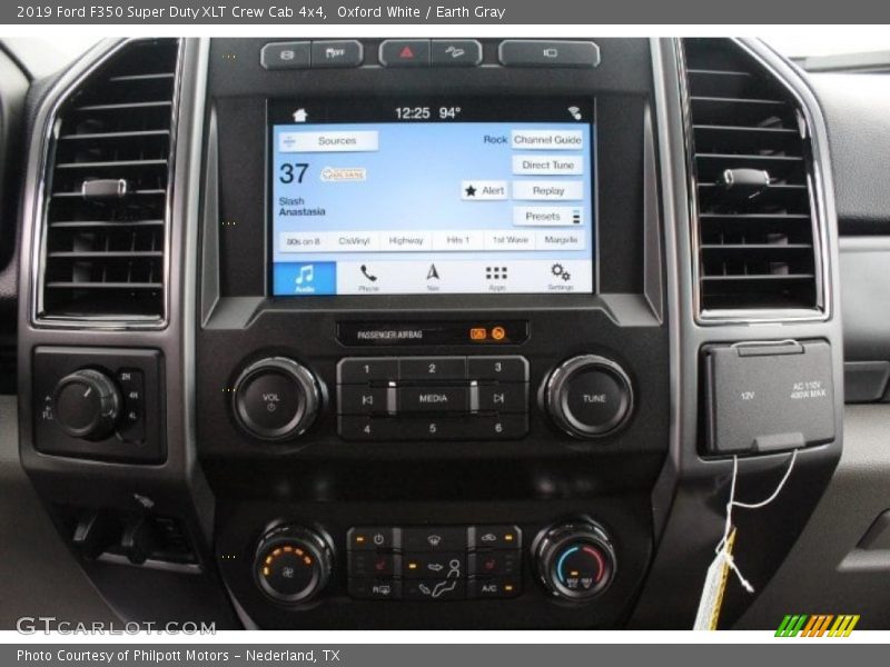 Oxford White / Earth Gray 2019 Ford F350 Super Duty XLT Crew Cab 4x4