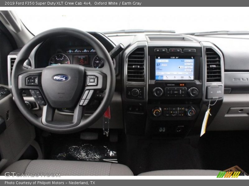 Oxford White / Earth Gray 2019 Ford F350 Super Duty XLT Crew Cab 4x4