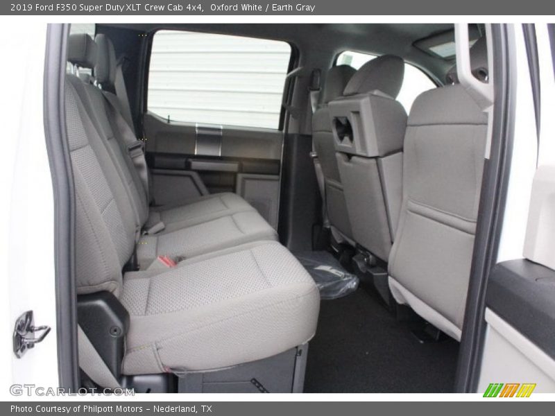 Oxford White / Earth Gray 2019 Ford F350 Super Duty XLT Crew Cab 4x4
