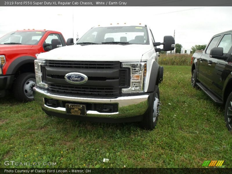 White / Earth Gray 2019 Ford F550 Super Duty XL Regular Cab Chassis