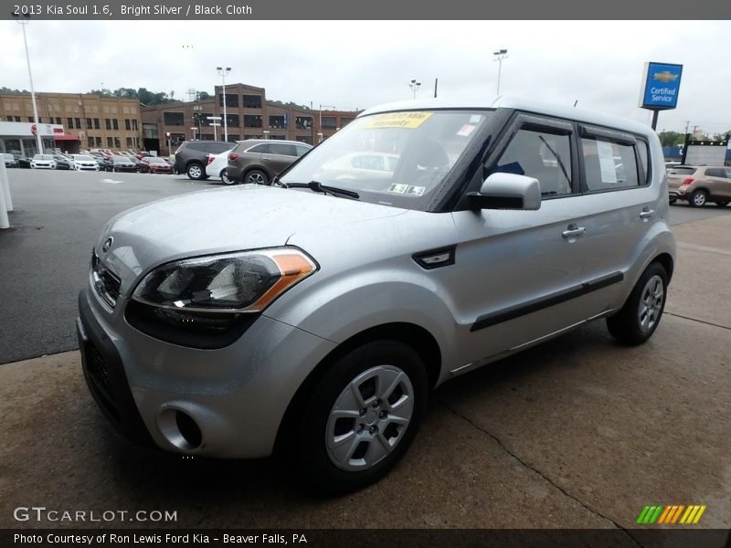 Bright Silver / Black Cloth 2013 Kia Soul 1.6