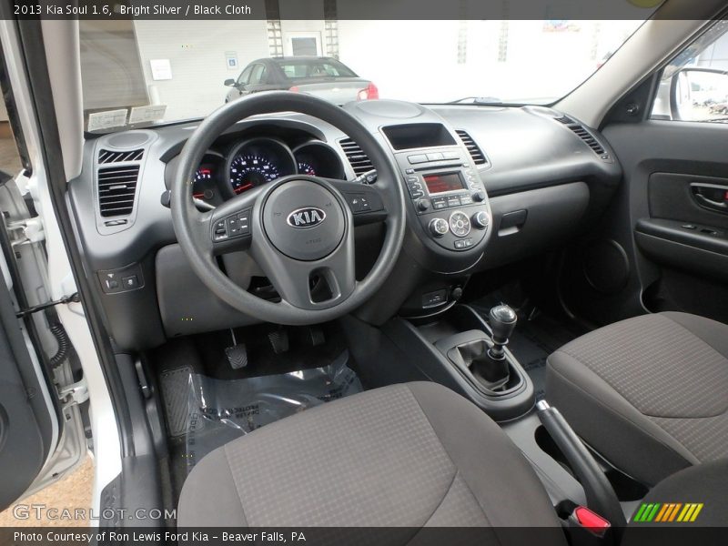 Bright Silver / Black Cloth 2013 Kia Soul 1.6