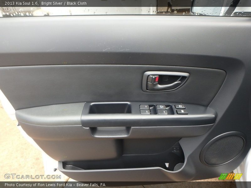 Bright Silver / Black Cloth 2013 Kia Soul 1.6