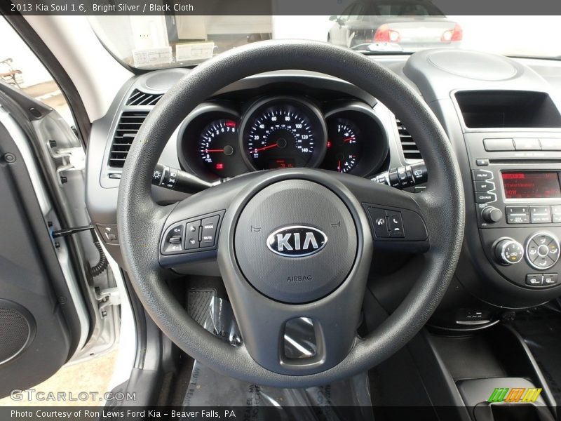 Bright Silver / Black Cloth 2013 Kia Soul 1.6