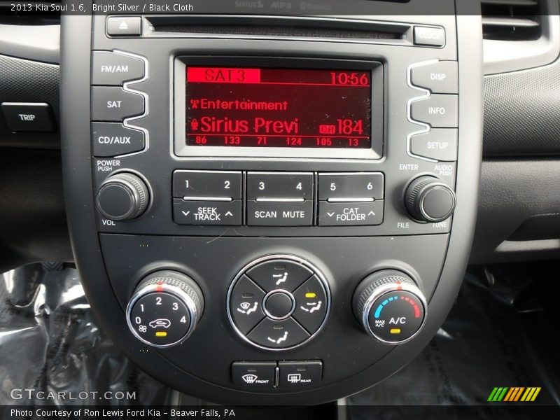 Bright Silver / Black Cloth 2013 Kia Soul 1.6