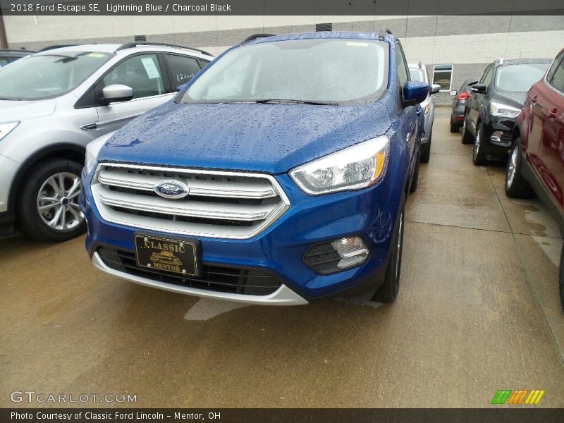 Lightning Blue / Charcoal Black 2018 Ford Escape SE