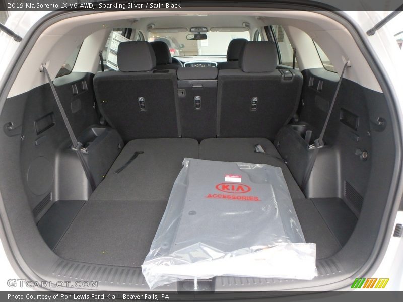 Sparkling Silver / Satin Black 2019 Kia Sorento LX V6 AWD