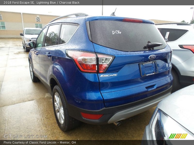 Lightning Blue / Charcoal Black 2018 Ford Escape SE