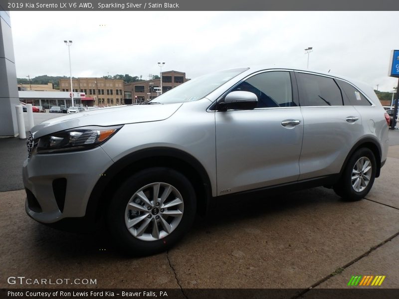 Sparkling Silver / Satin Black 2019 Kia Sorento LX V6 AWD