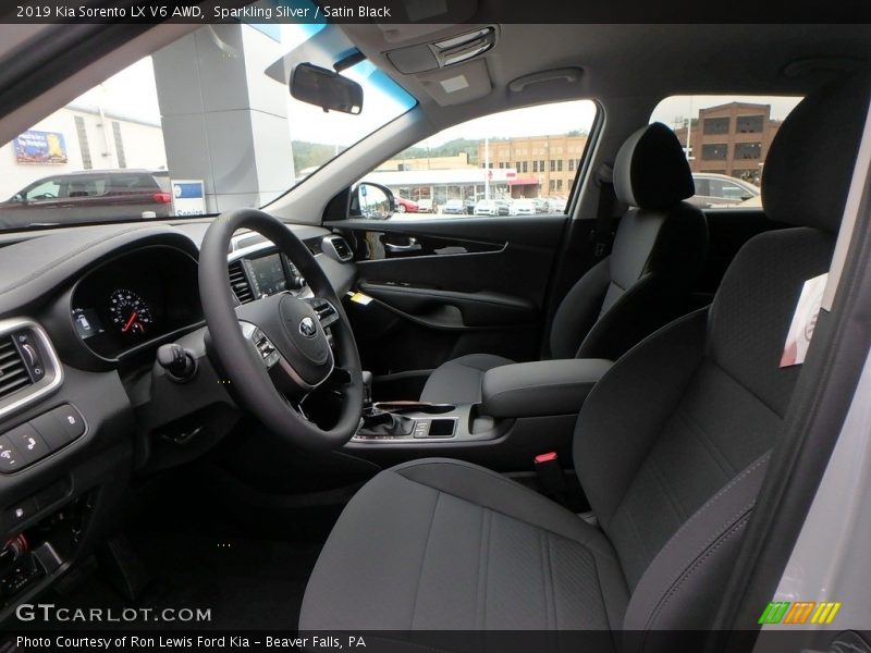 Sparkling Silver / Satin Black 2019 Kia Sorento LX V6 AWD