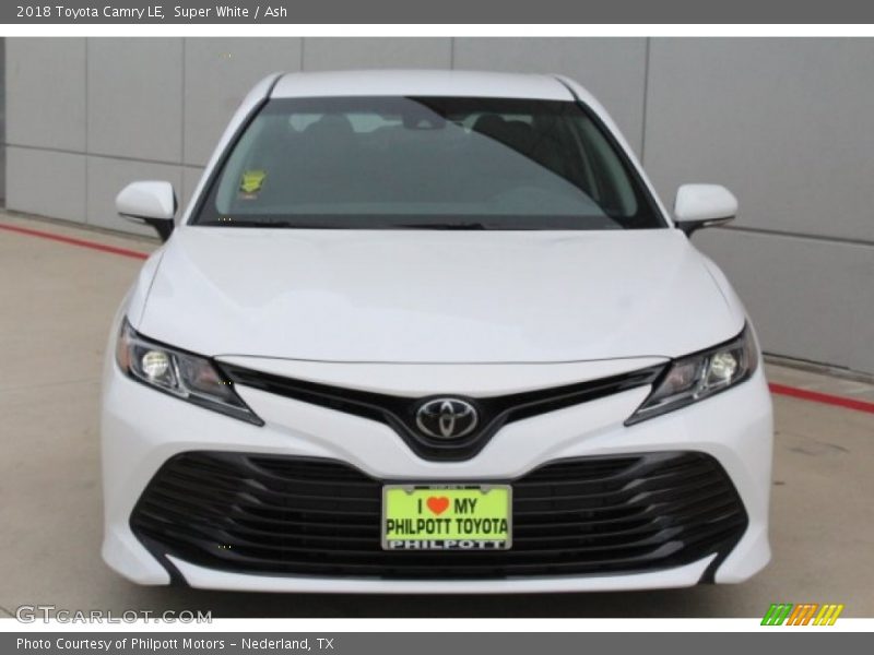 Super White / Ash 2018 Toyota Camry LE