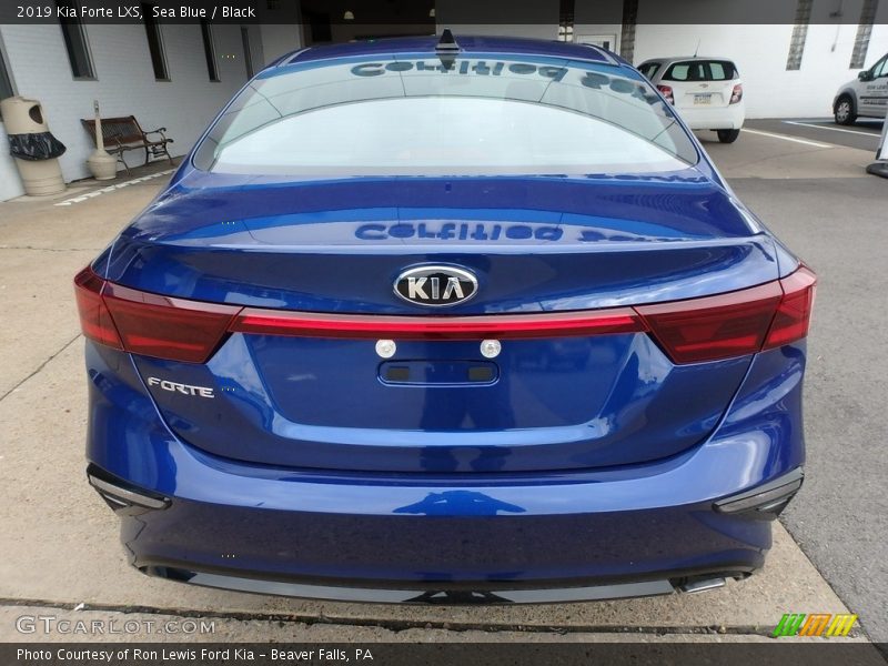 Sea Blue / Black 2019 Kia Forte LXS