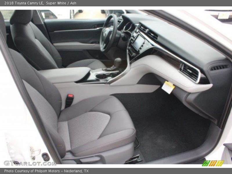Super White / Ash 2018 Toyota Camry LE
