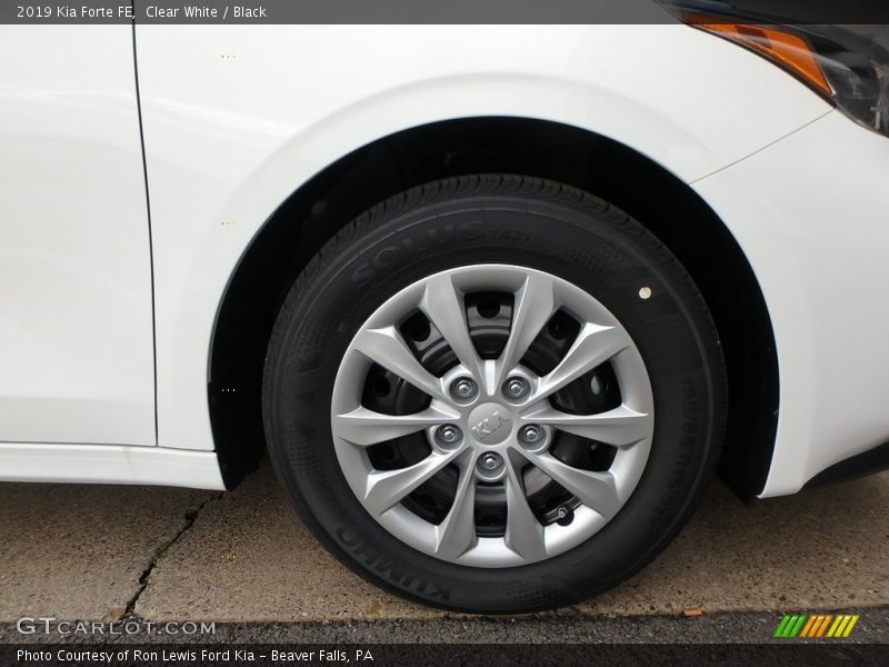 Clear White / Black 2019 Kia Forte FE
