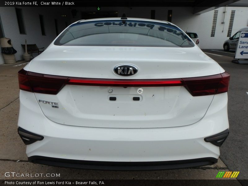 Clear White / Black 2019 Kia Forte FE