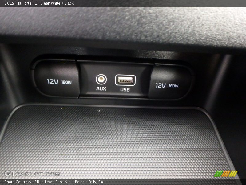 Clear White / Black 2019 Kia Forte FE