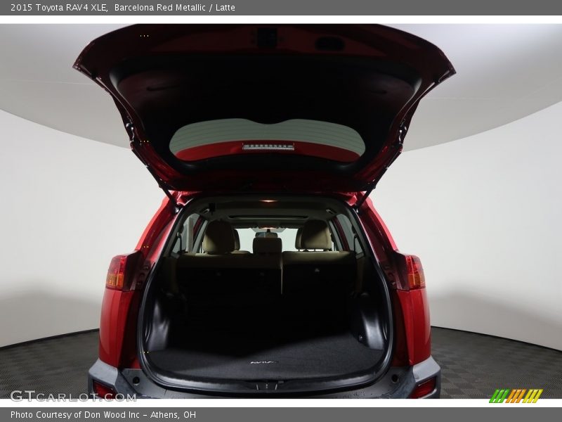 Barcelona Red Metallic / Latte 2015 Toyota RAV4 XLE
