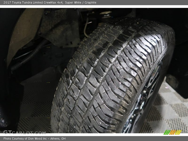 Super White / Graphite 2017 Toyota Tundra Limited CrewMax 4x4