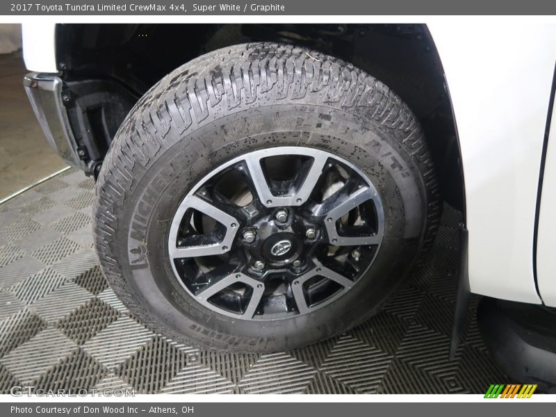 Super White / Graphite 2017 Toyota Tundra Limited CrewMax 4x4