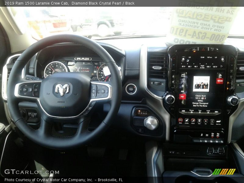 Diamond Black Crystal Pearl / Black 2019 Ram 1500 Laramie Crew Cab