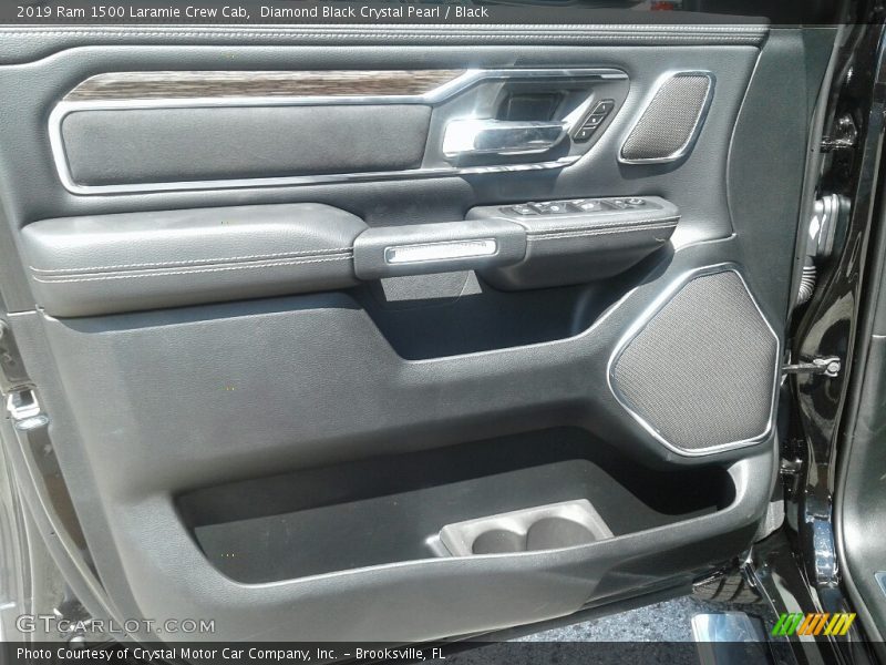 Diamond Black Crystal Pearl / Black 2019 Ram 1500 Laramie Crew Cab
