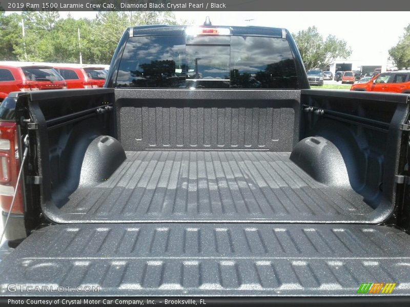 Diamond Black Crystal Pearl / Black 2019 Ram 1500 Laramie Crew Cab