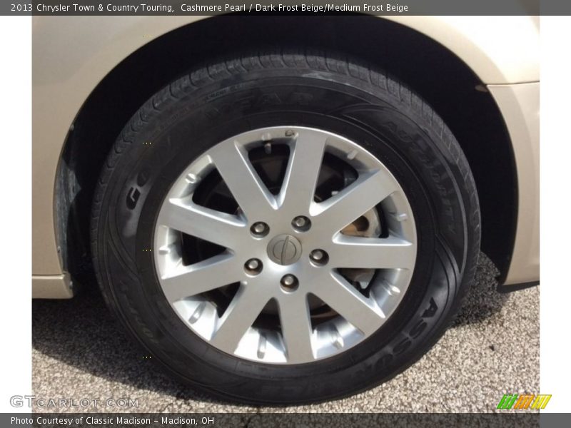 Cashmere Pearl / Dark Frost Beige/Medium Frost Beige 2013 Chrysler Town & Country Touring