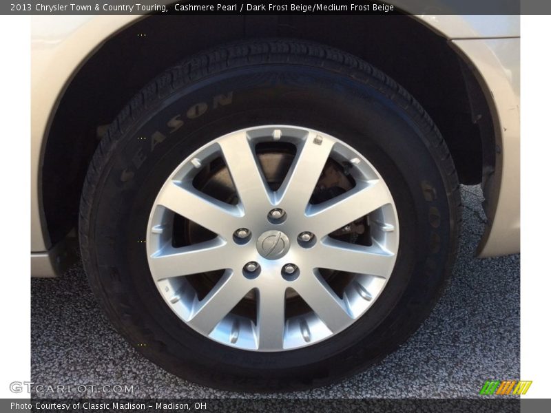 Cashmere Pearl / Dark Frost Beige/Medium Frost Beige 2013 Chrysler Town & Country Touring