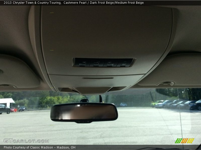 Cashmere Pearl / Dark Frost Beige/Medium Frost Beige 2013 Chrysler Town & Country Touring