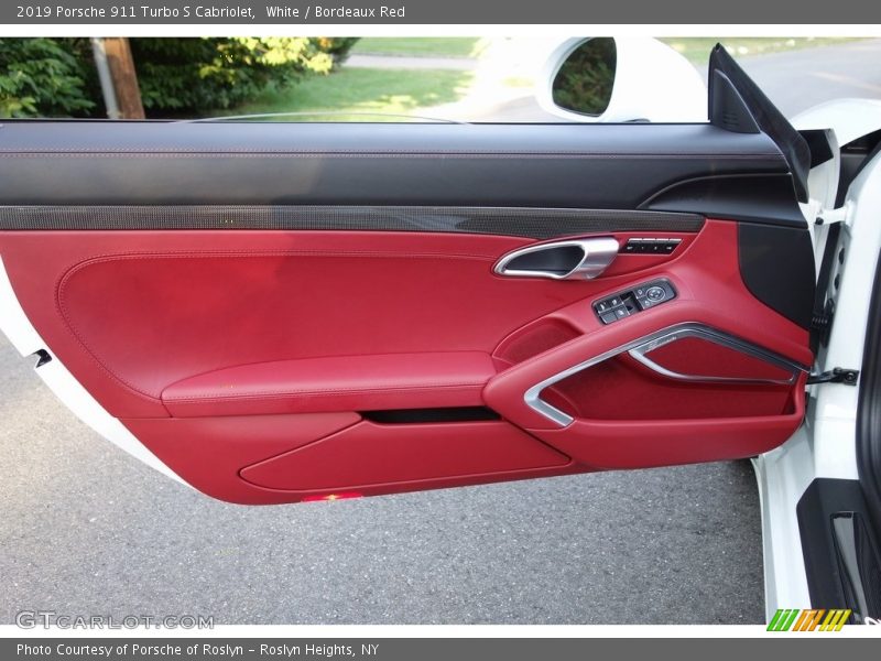 Door Panel of 2019 911 Turbo S Cabriolet