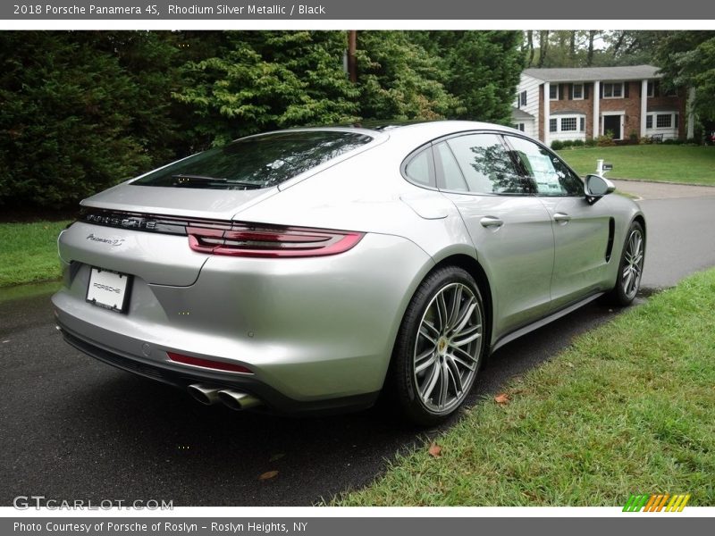 Rhodium Silver Metallic / Black 2018 Porsche Panamera 4S