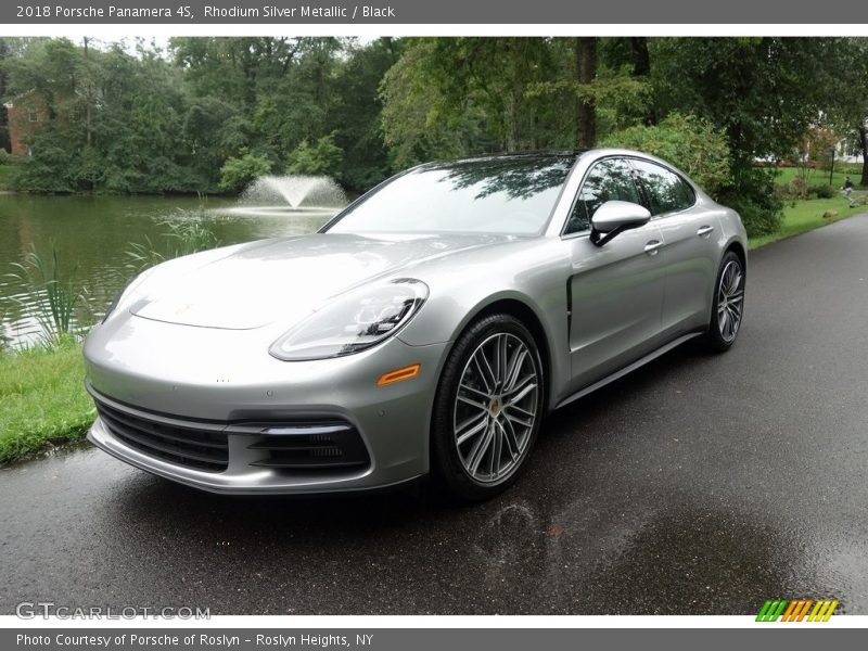 Front 3/4 View of 2018 Panamera 4S