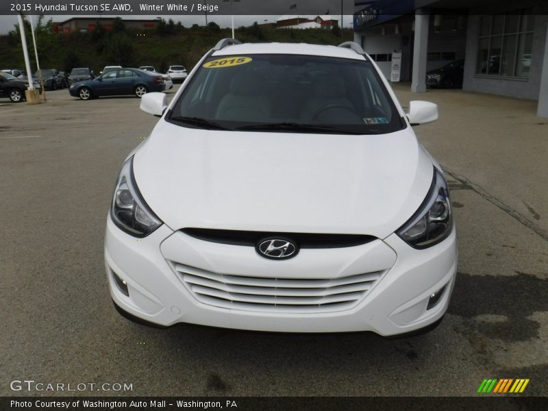 Winter White / Beige 2015 Hyundai Tucson SE AWD