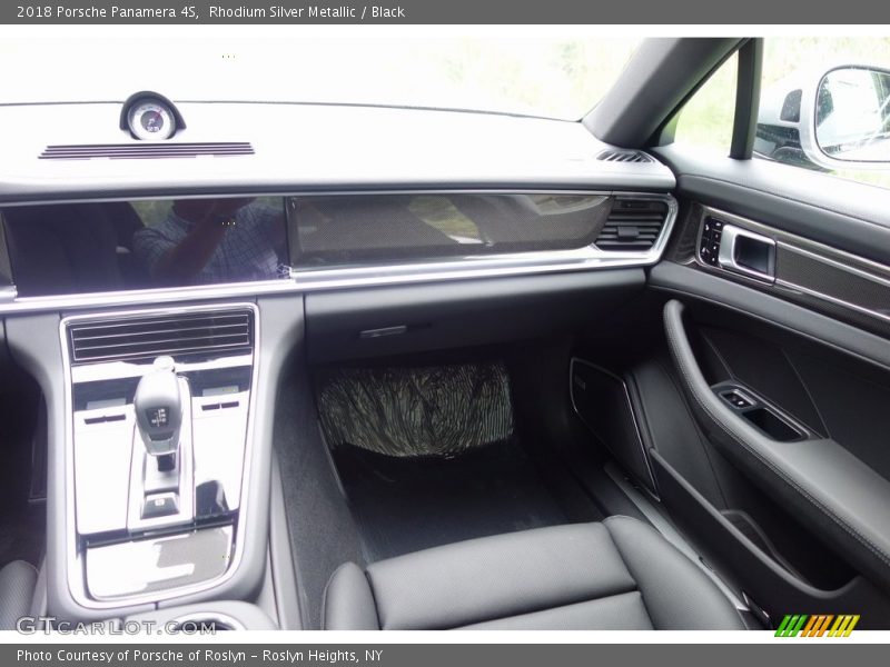 Rhodium Silver Metallic / Black 2018 Porsche Panamera 4S