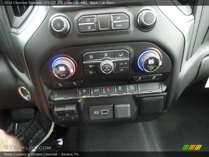 Controls of 2019 Silverado 1500 LT Z71 Crew Cab 4WD