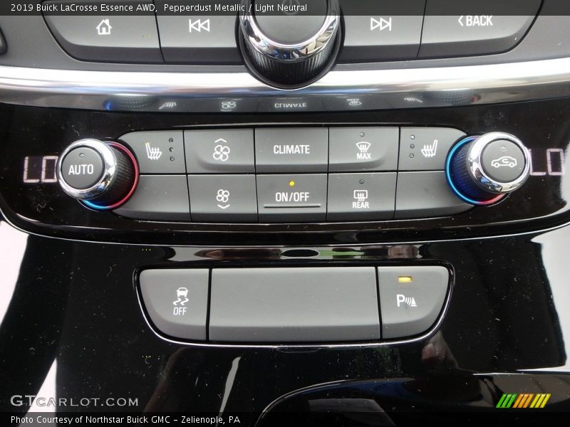 Controls of 2019 LaCrosse Essence AWD