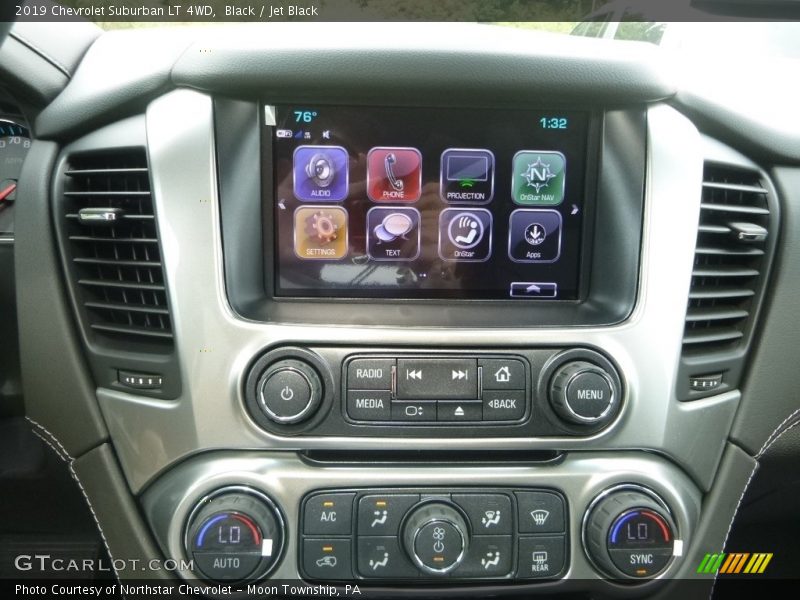 Black / Jet Black 2019 Chevrolet Suburban LT 4WD