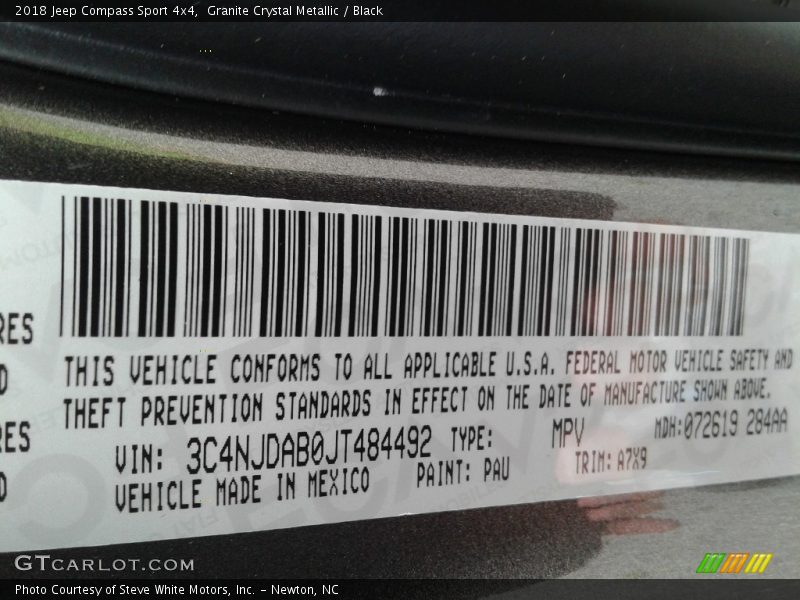 Granite Crystal Metallic / Black 2018 Jeep Compass Sport 4x4