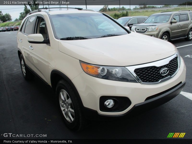 White Sand Beige / Beige 2011 Kia Sorento LX