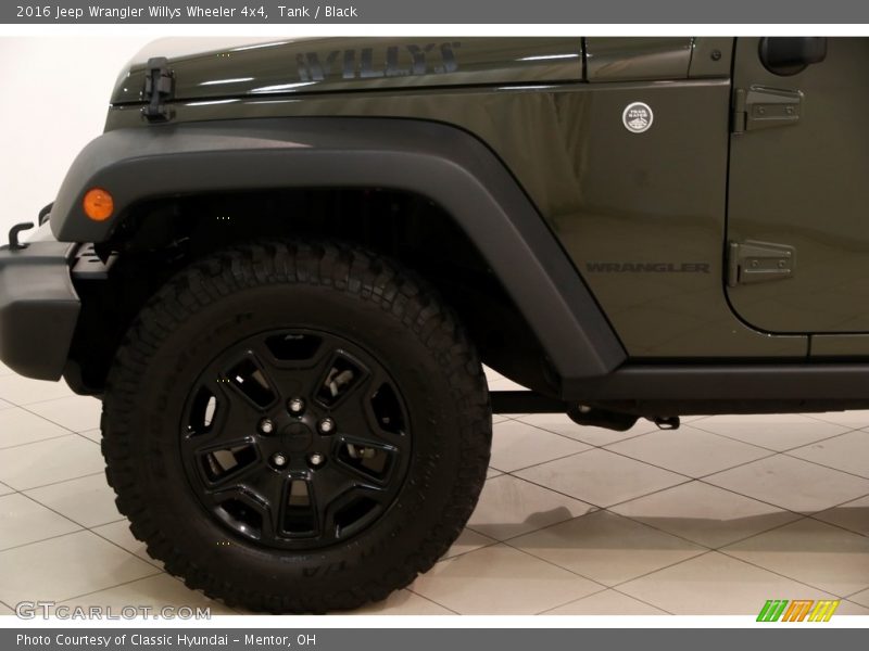 Tank / Black 2016 Jeep Wrangler Willys Wheeler 4x4